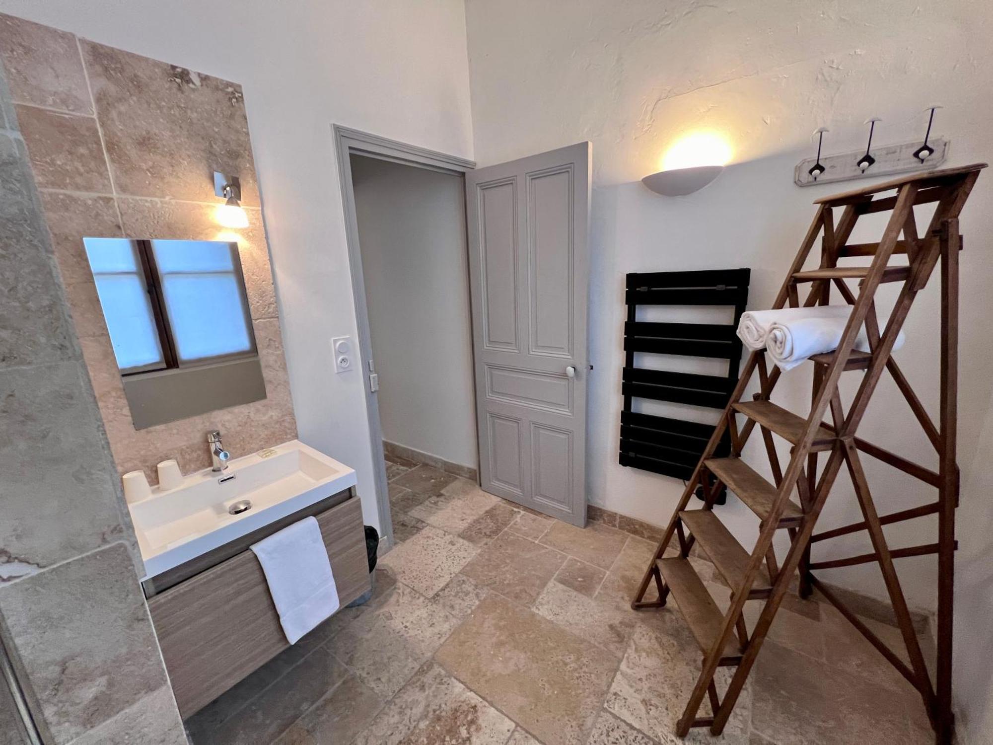 Hotel Majestic Nîmes Eksteriør billede